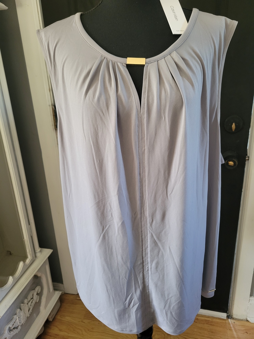 Calvin Klein Sleeveless Pleat-Front Tank Top in Light Gray - Picture 2 of 4